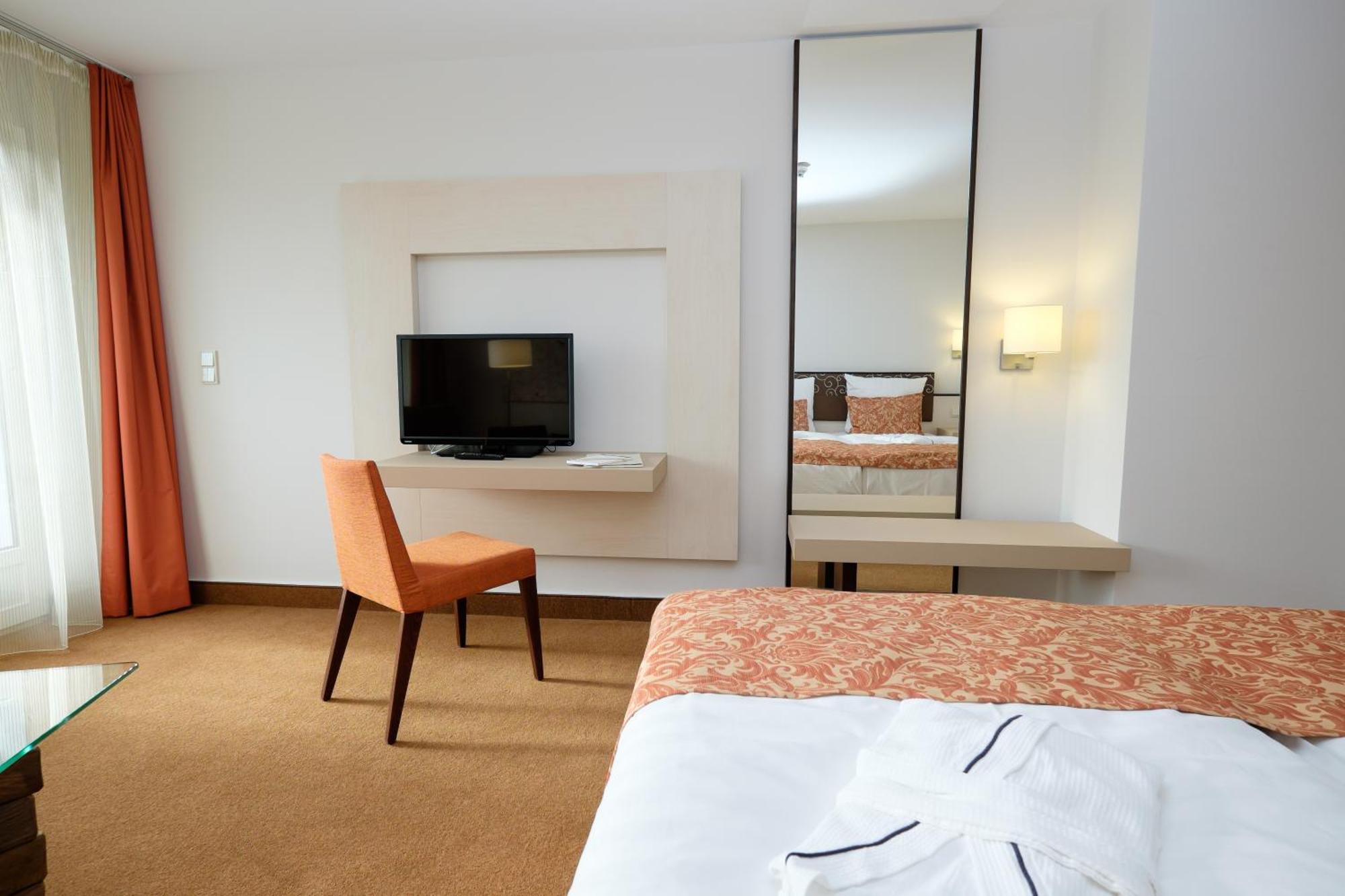 Hotel Baeren Titisee Номер фото