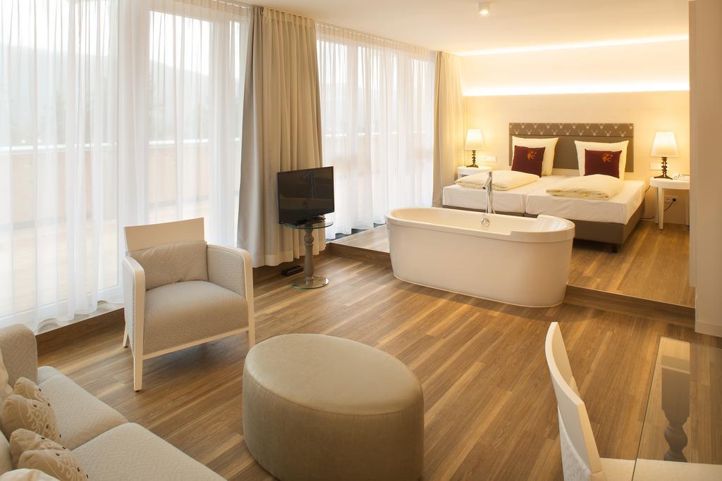 Hotel Baeren Titisee Екстер'єр фото